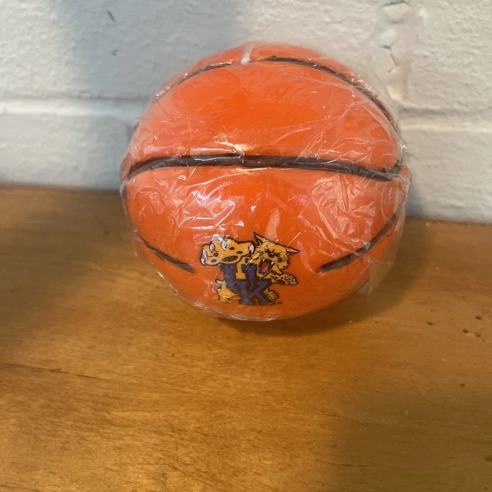 University Of Kentucky Wildcats Basketball Candle